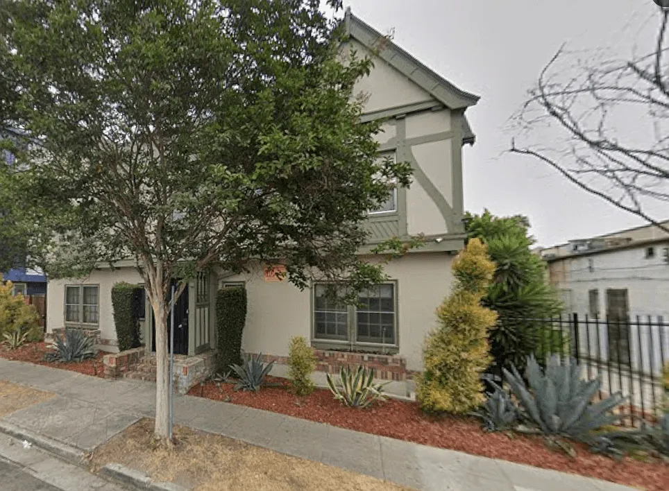 310 N. Ardmore Ave. — Photo 2