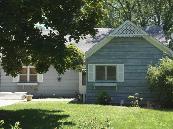 4213 South St, McHenry, IL 60050