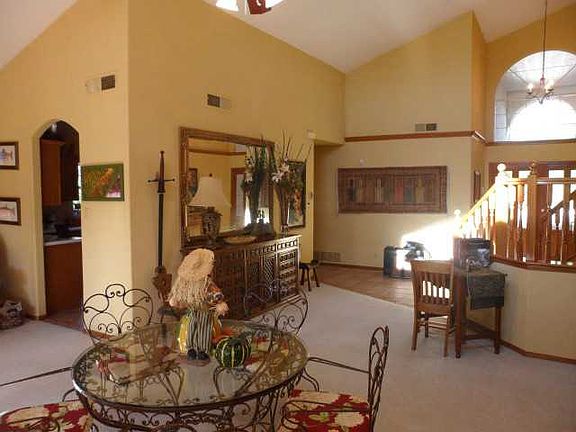 4th image of 625 Willow Brook Way