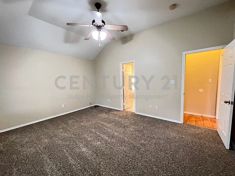 788 Robin Ct — Photo 9