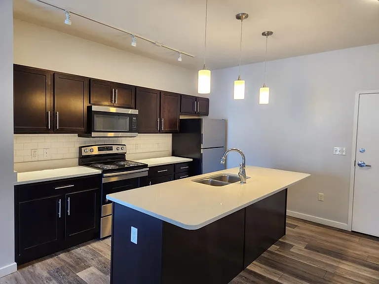 River Rock Apartments — Photo 144