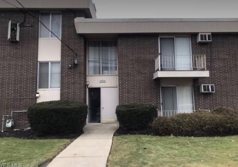 1st image of 15224 Maple Park Dr APT 5