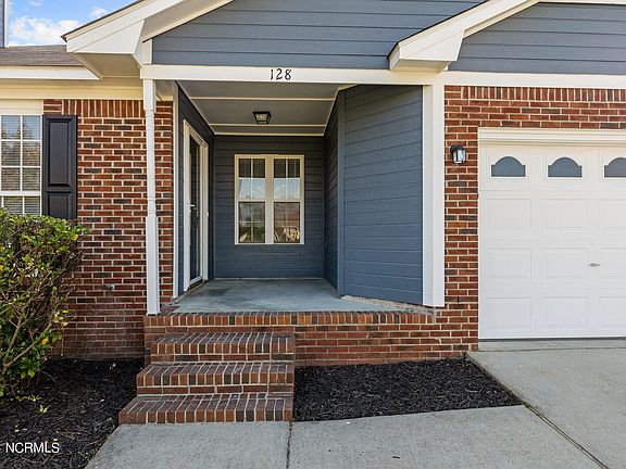 4th image of 128 Davenport Drive