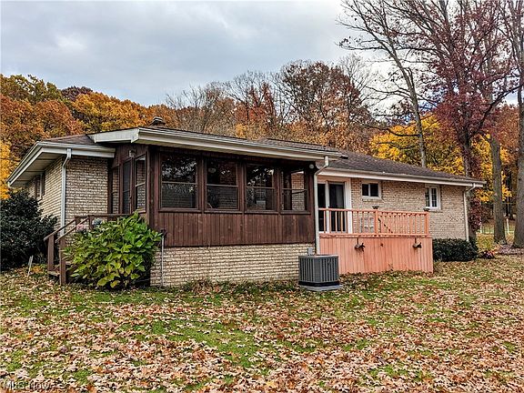 3rd image of 15961 Highland Dr