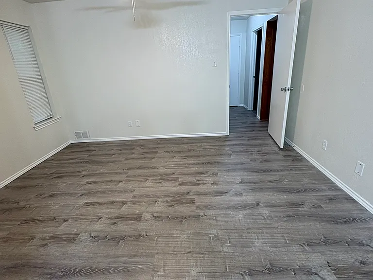 208 Etta Ave — Photo 6