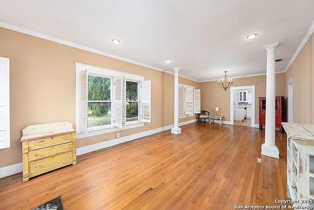 479 E Magnolia Ave — Photo 6