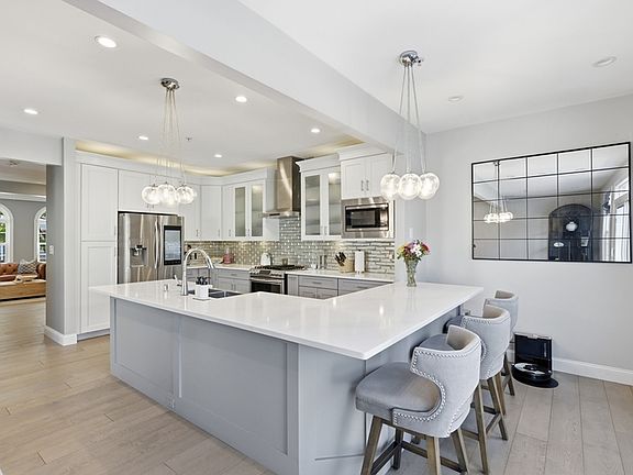 4th image of 14619 Hawley Ln