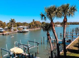 316 Windrush Blvd APT 6, Indian Rocks Beach, FL 33785