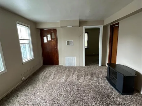 409 Ross St APT 2, Erie, PA 16507