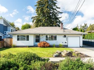 3752 Tillicum Rd, Saanich, BC V8Z4H8
