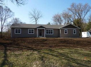S63W13347 Windsor Rd, Muskego, WI 53150