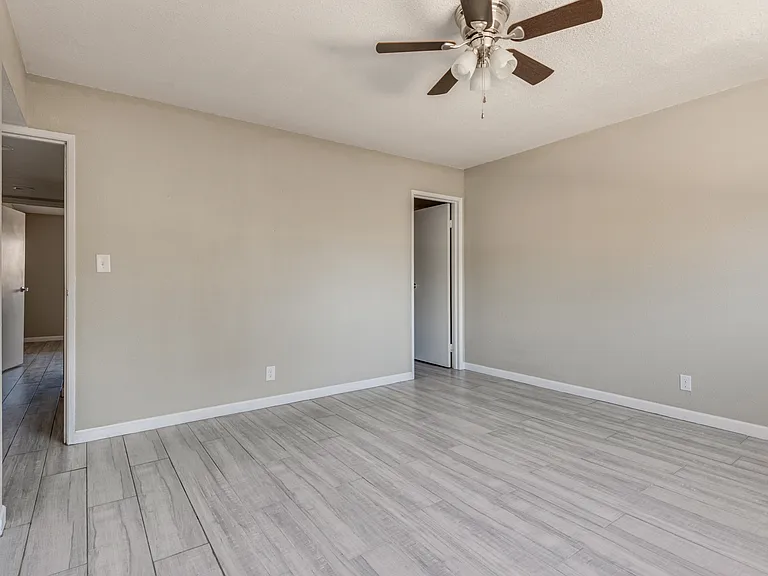 356 E Desert Inn Rd #207 — Photo 10