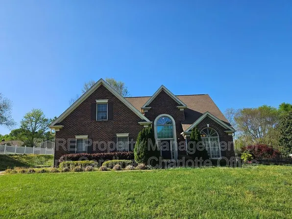 151 Woodfern Pl, Mooresville, NC 28115