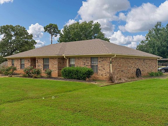 2nd image of 213 Joan Ln