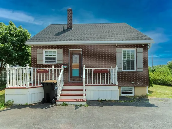 16 McNaughton Drive, St. Johns, NL A1A2E3