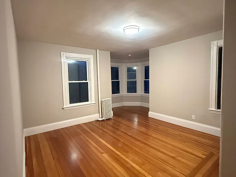 24 Walnut St #4 — Photo 5
