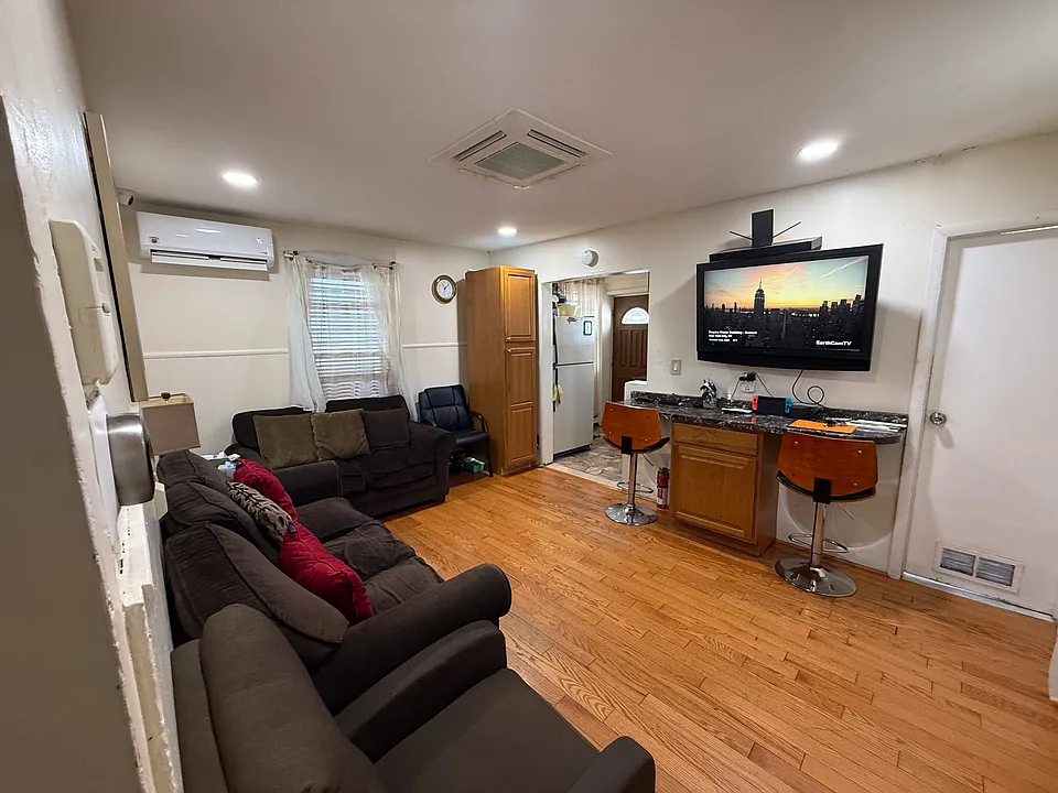 230-27 148th Ave