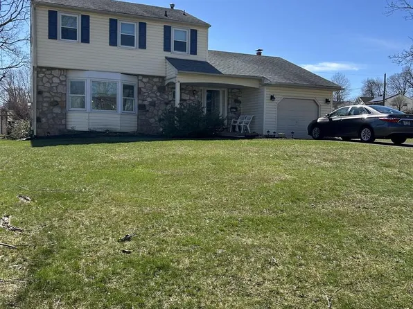 1934 Palomino Dr, Warrington, PA 18976