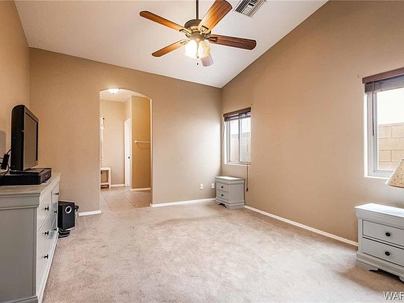 5th image of 3757 Heather Ave
