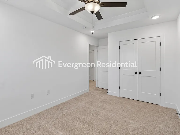 Barryview Townhomes — Photo 12