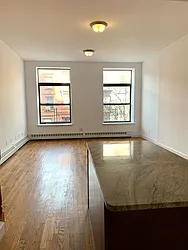 Rented by Avenue Real Estate