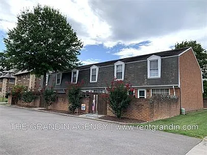 1801 Grandin Road Southwest — Photo 2