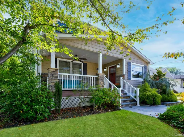 55 Singworth Street, Oyster Bay, NY 11771