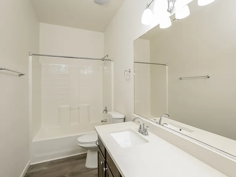9419 W Elwood St — Photo 15