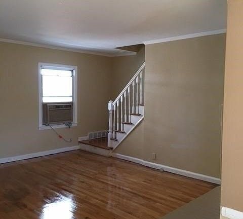 3rd image of 610 Terrace Blvd
