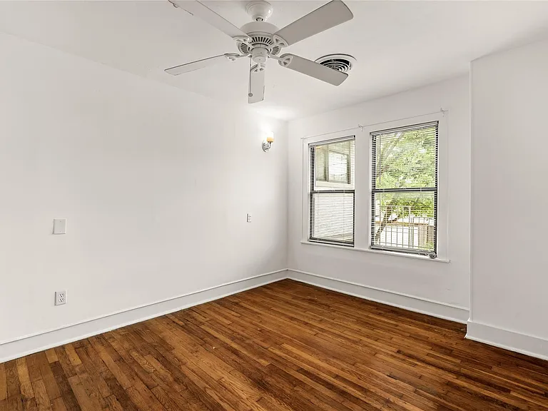 2202 W Main St — Photo 23