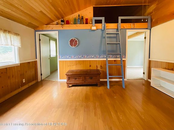 5th image of 2121 Harper Dr