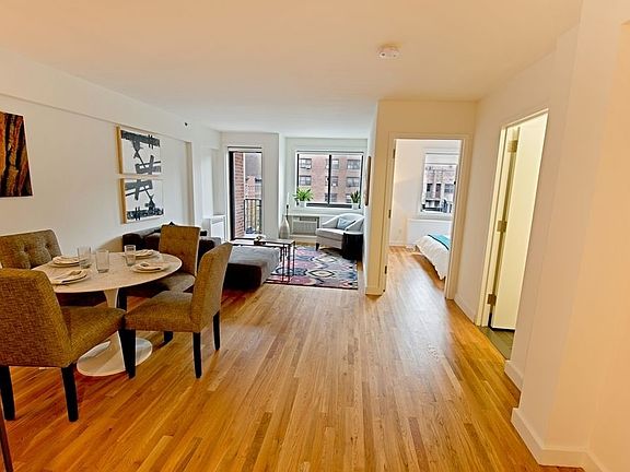 3rd image of 101 W 15th St APT 605