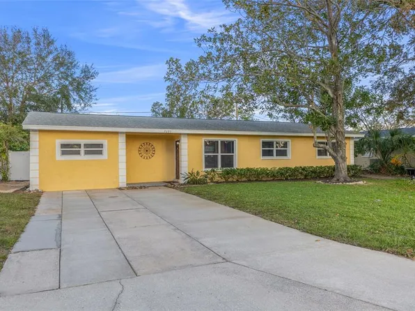 7295 17th St N, Saint Petersburg, FL 33702