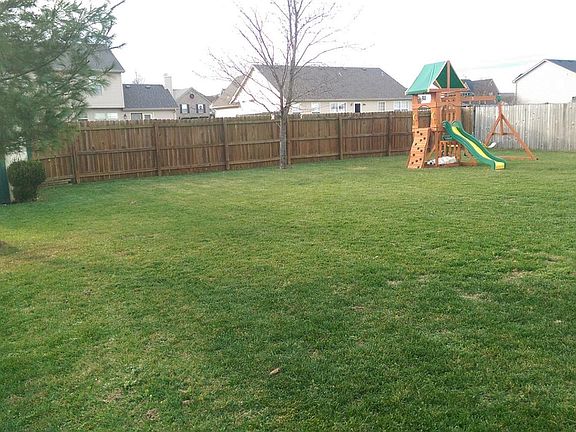 5th image of 320 Wisteria Ct