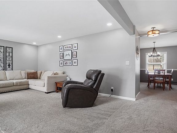 5th image of 813 Beechwood Dr