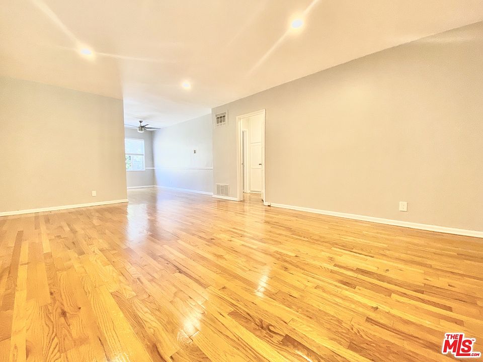 1st image of 1907 N Las Palmas Ave #1/2