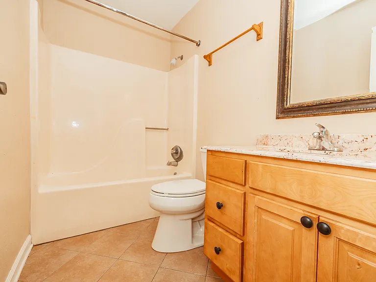 719 S Berthe Ave #4 — Photo 7
