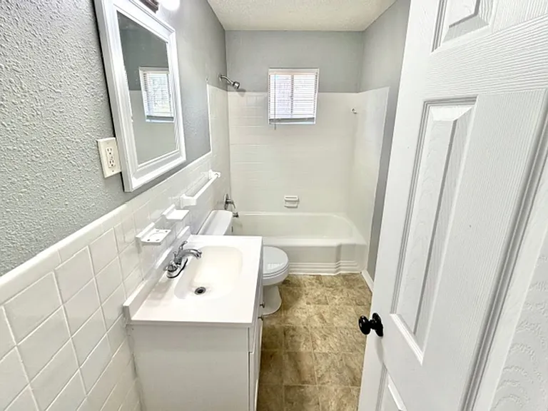 3203 Aden St — Photo 7