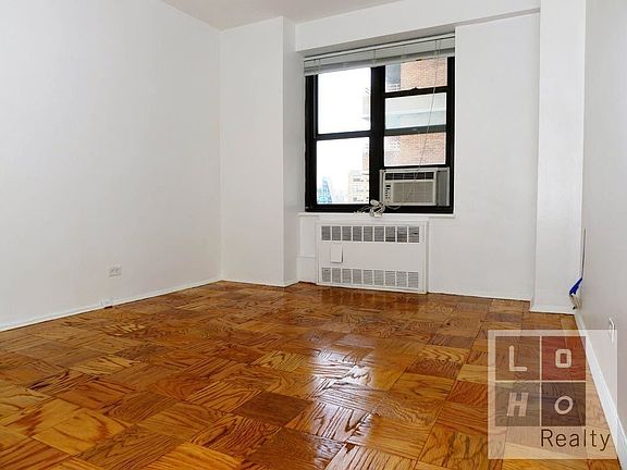 3rd image of 357 Grand St #M1106
