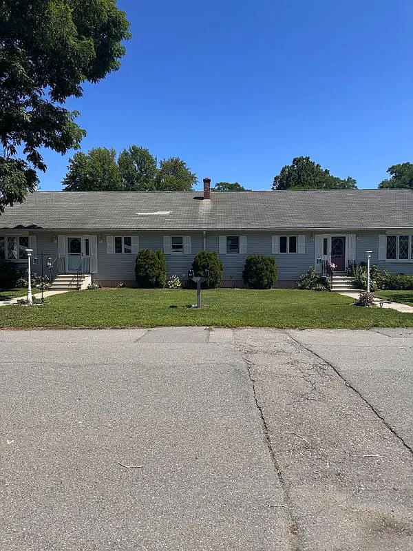 2 bed, 1.0 bath, 1500 sqft, $2,950 — Photo 2