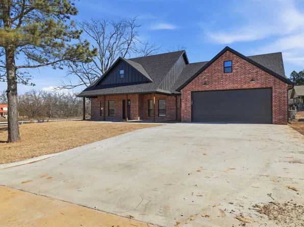 1906 Boxer Ln, Durant, OK 74701