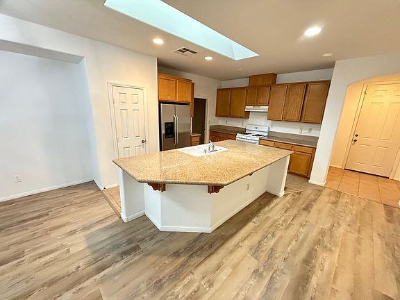 4th image of 3513 La Cascada Ave