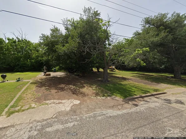 117 Norris St, Commerce, TX 75428
