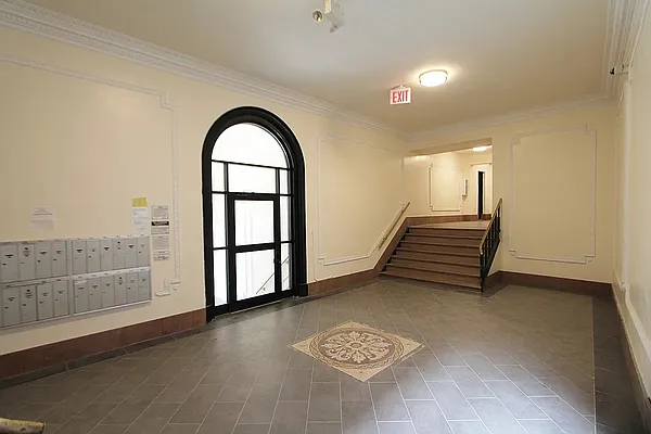 Rented by C2R Management LLC | media 14