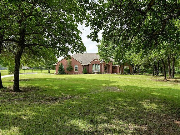 2nd image of 4722 Sandy Oak Ln
