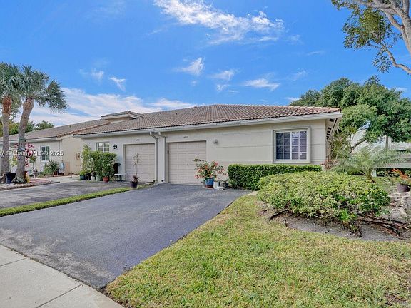 2nd image of 4977 SW 32nd Ter