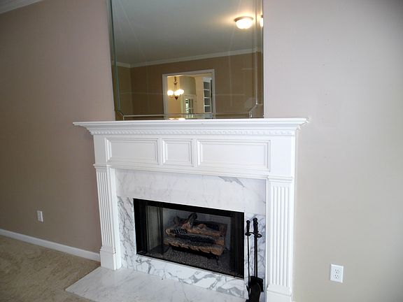 Gas log fireplace & mantle
