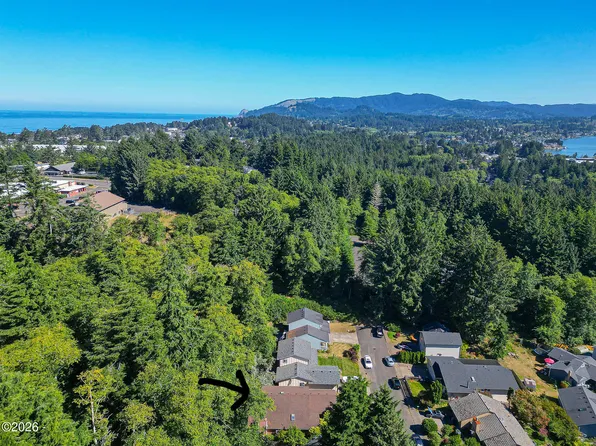 2085 NE Tide Ave, Lincoln City, OR 97367