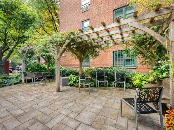 175 Willoughby Street image 10 of 12