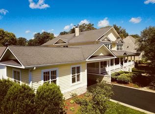 15 Equestrian Way, Lemont, IL 60439